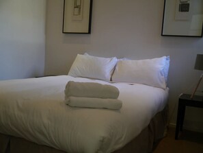 Appartement, 3 slaapkamers, uitzicht op oceaan | Een strijkplank/strijkijzer, gratis wifi