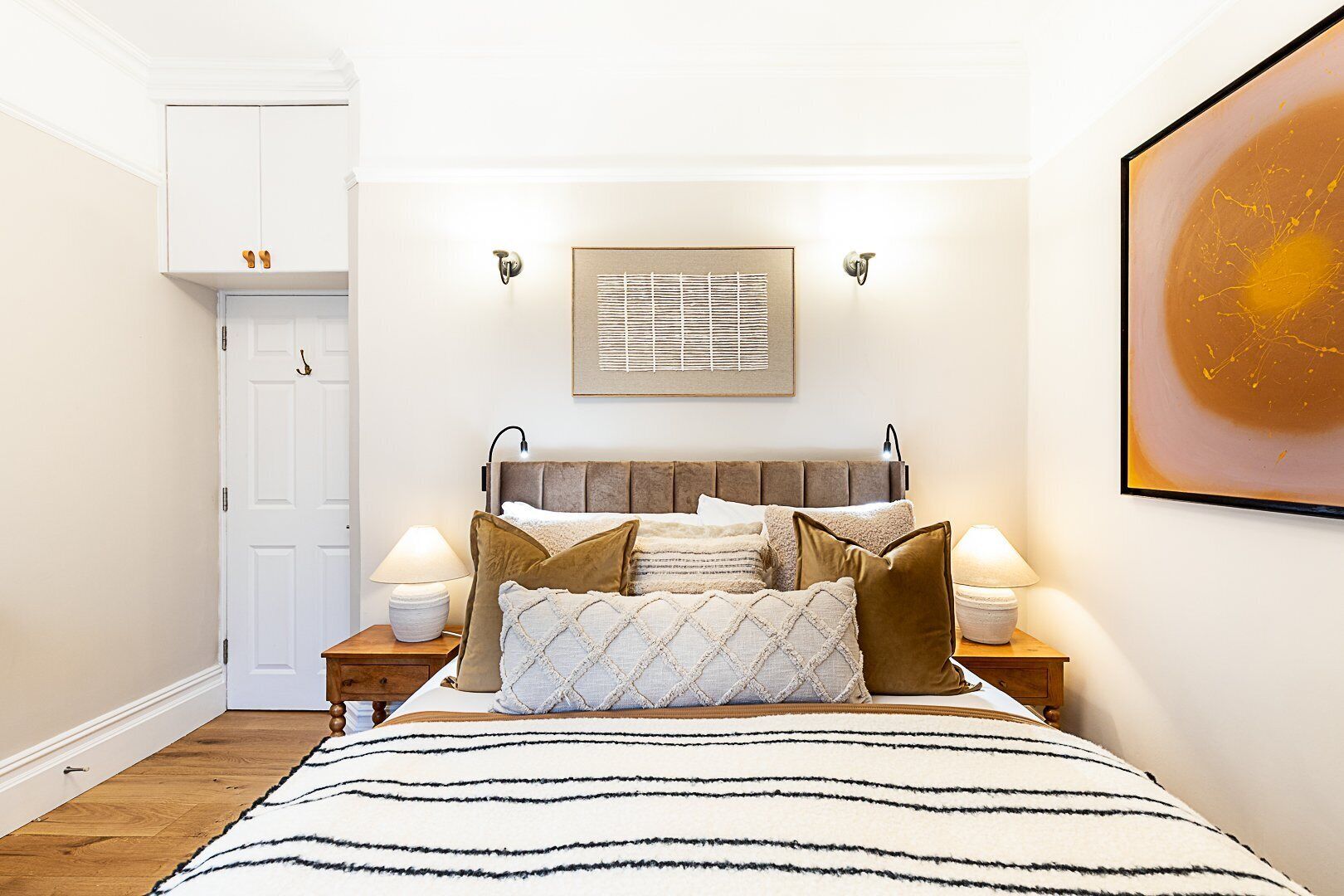 4 chambres, bureau, fer et planche à repasser, accès à Internet