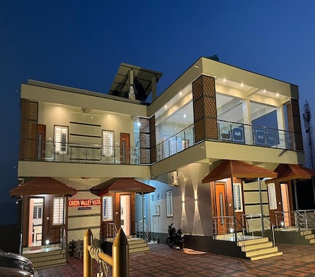 Exterior. Green Valley Vista