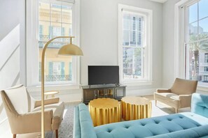 Unclassified image, 5 of 38, button - Sleeps 26 | Steps to French Quarter • Entire Floor | The Harlequin by AvantStay (New Orleans)