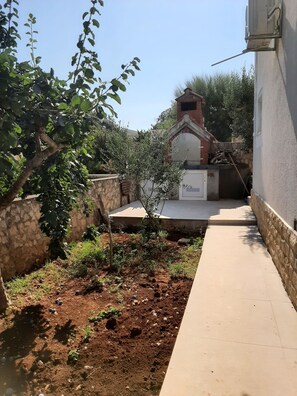 Unclassified image, 5 of 13, button - Apartment for 6 persons in 2 apartments house with heated pool 150m from the sea (Kanica)