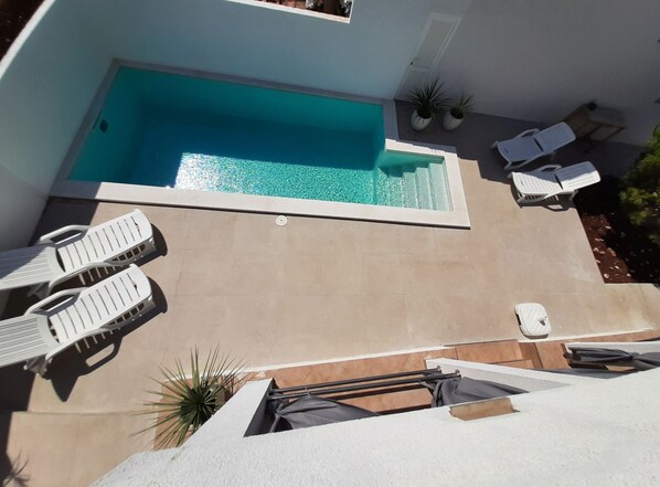 Unclassified image, 1 of 13, button - Apartment for 6 persons in 2 apartments house with heated pool 150m from the sea (Kanica)