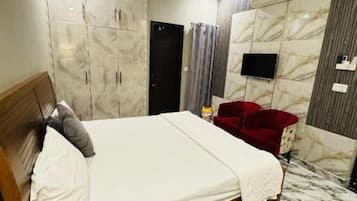 Phòng đôi Deluxe, quang cảnh núi | Phòng cách âm, bàn ủi/dụng cụ ủi quần áo