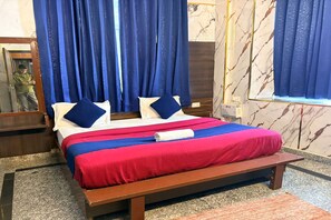 Unclassified image, 4 of 13, button - Situated in the vibrant yet peaceful area of Tapovan. (Rishikesh)