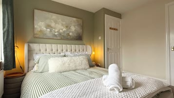 2 chambres, fer et planche à repasser, accès Internet, draps fournis