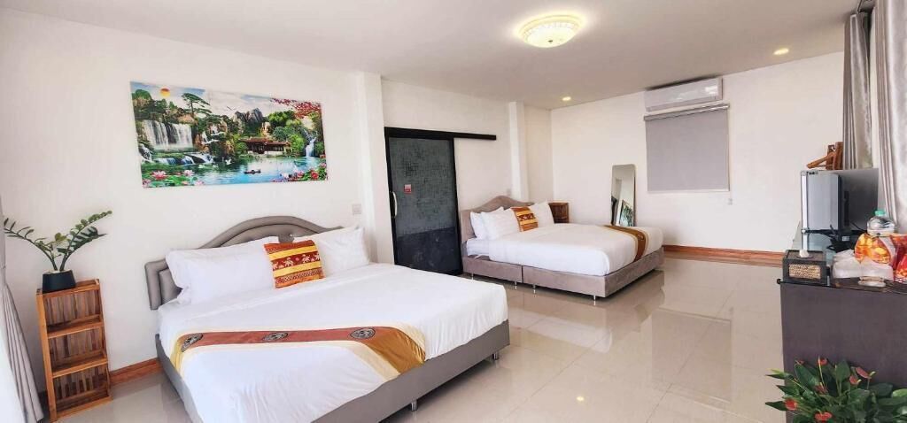 Familjerum - balkong - utsikt mot bergen