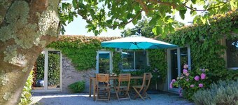 Villa le Verger. Enclosed garden, pets welcome!