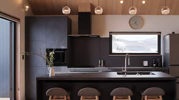 Chalet, Mountain View | Private kitchen