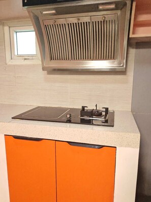 Family Room | Private kitchen - baoly clark residence (Angeles City)