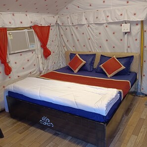 Deluxe Room, Hill View