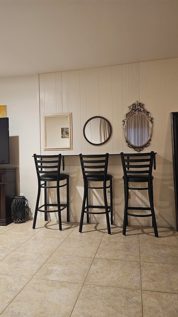 Unclassified image, 1 of 11, button