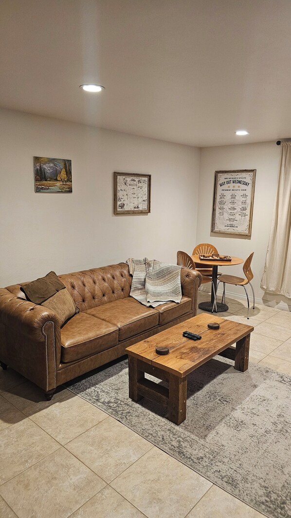 Unclassified image, 1 of 9, button