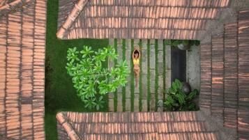 Luxury Villa, Lake View | Property grounds