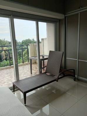Unclassified image, 4 of 17, button - Sweet Escape 22 at O Residences (Bacolod)