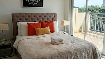 1 dormitorio, tabla de planchar con plancha, wifi