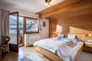3 bedrooms, travel cot, free WiFi, bed sheets - Sophie's Haus - Cozy vacation home - Feel like at home (Fügen)