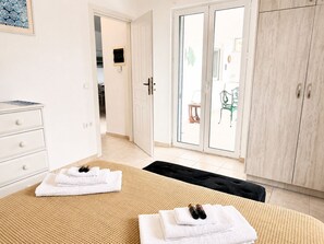 2 bedrooms, iron/ironing board, Internet, bed sheets - Sea to Summit Terrace 2BD 1BA 7mn to Georgioupoli (Exopoli)