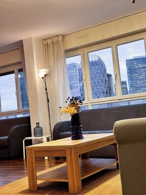 Interior - Paris View & Direct Access – Apartment 10 people (Courbevoie)