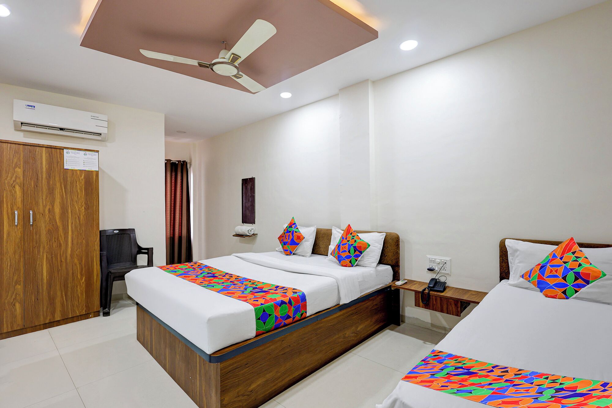 Egyptian cotton sheets, premium bedding, free WiFi, bed sheets