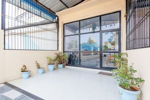 Entrée de l’hébergement