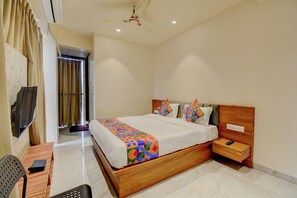 Egyptian cotton sheets, premium bedding, free WiFi, bed sheets - Fabhotel Paradise Inn I (Paud)