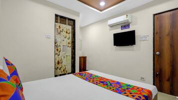 Egyptian cotton sheets, premium bedding, free WiFi, bed sheets