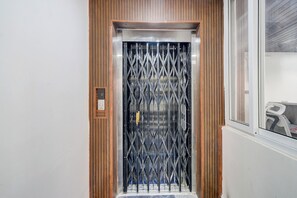 Lift - Fabhotel High Rise Kokapet (Hyderabad)