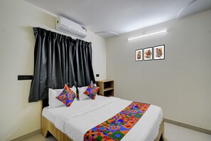 Deluxe Room | Egyptian cotton sheets, premium bedding, free WiFi, bed sheets - Fabhotel High Rise Kokapet (Hyderabad)