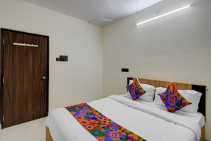 Egyptian cotton sheets, premium bedding, free WiFi, bed sheets - Fabhotel High Rise Kokapet (Hyderabad)