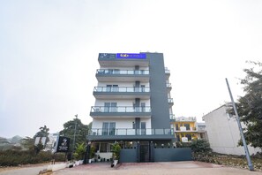 Exterior - Fabhotel Roost Stay (Gurugram)