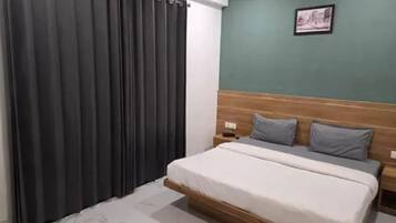 Premium Room | Egyptian cotton sheets, premium bedding, free WiFi, bed sheets