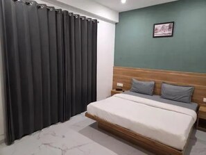 Premium Room | Egyptian cotton sheets, premium bedding, free WiFi, bed sheets