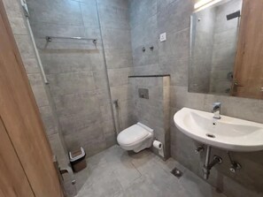 Ducha y cabezal de ducha tipo lluvia