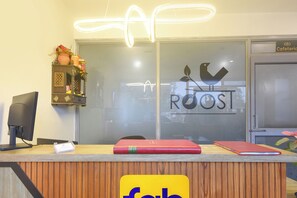 Reception - Fabhotel Roost Stay (Gurugram)