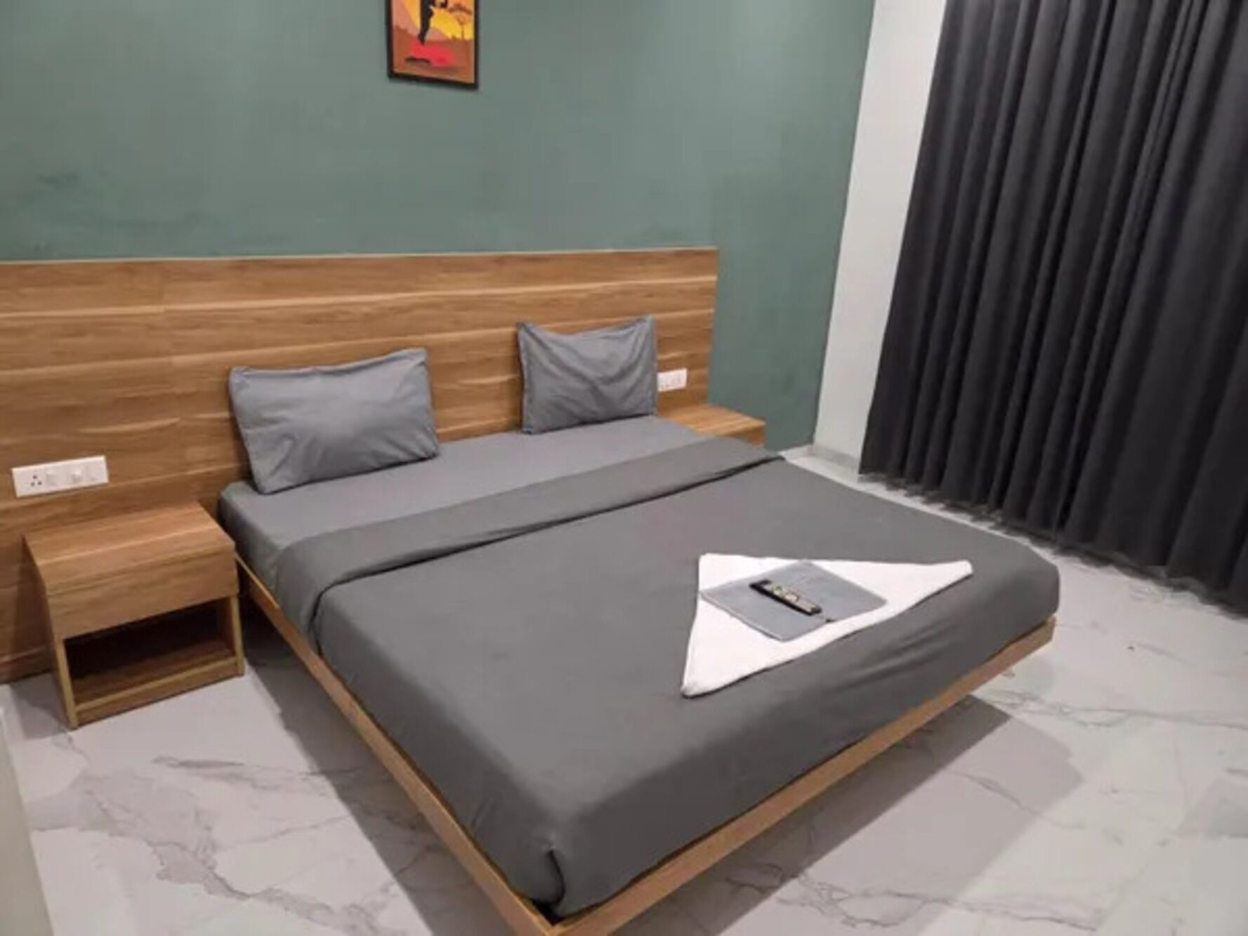 Habitación Deluxe | Sábanas de algodón egipcio, ropa de cama de alta calidad, wifi gratis