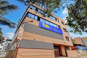 Exterior - Fabhotel Dream Sky (Pune)