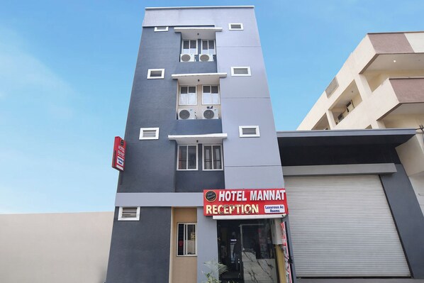 Exterior - Fabhotel Mannat (Indore)