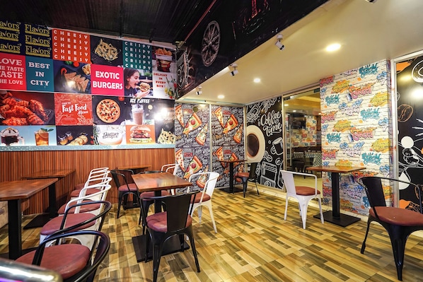 Restaurant - Fabhotel Garden Tree (Bhubaneshwar)