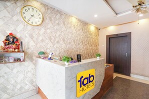 Reception - Fabhotel Garden Tree (Bhubaneshwar)