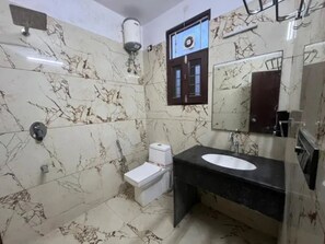 Ducha, cabezal de ducha tipo lluvia, artículos de tocador gratuitos