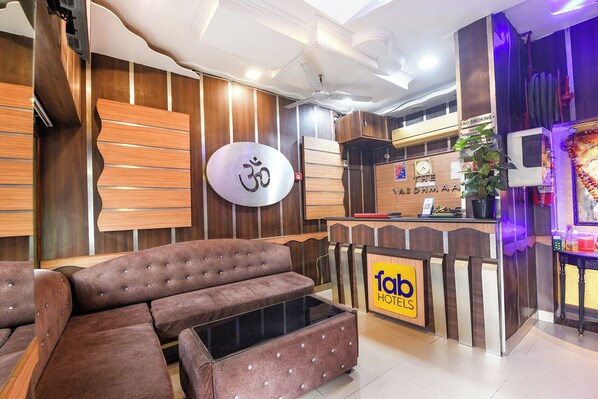Reception - Fabhotel Vardhmaan Inn (New Delhi)