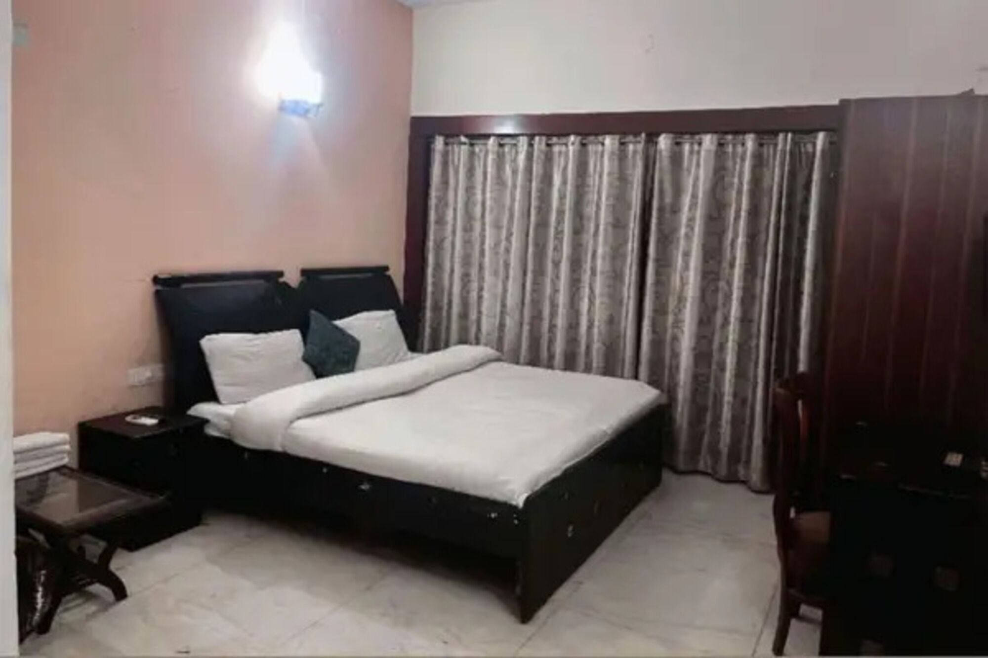 エジプト綿のシーツ、高級寝具、WiFi (無料)、ベッドシーツ