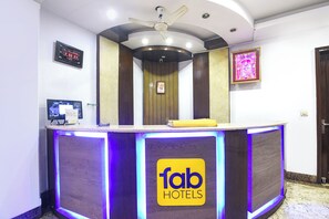 Reception - Fabhotel Tjs Grand (New Delhi)