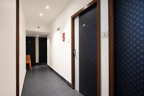 Lobby - Fabhotel The Corporate Inn I (Kolkata)