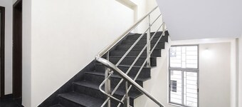 Fabhotel The Corporate Inn I