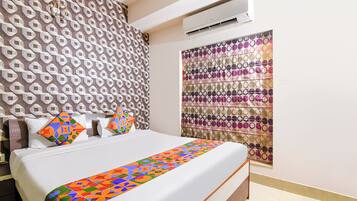 Egyptian cotton sheets, premium bedding, free WiFi, bed sheets