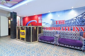 Reception - Fabhotel The Corporate Inn I (Kolkata)