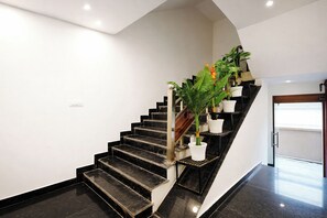 Staircase - Fabhotel Rosens (Greater Noida)