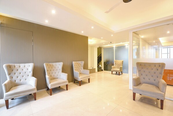 Lobby - Fabhotel Heritage Inn Golf Course Rd (Gurugram)