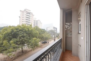 Balcony - Fabhotel Heritage Inn Golf Course Rd (Gurugram)